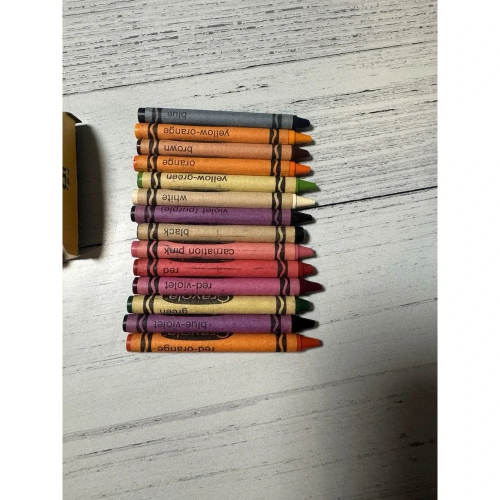 Vintage Crayola 16 Binney & Smith Co New York Color School Crayons‎ Most Unused